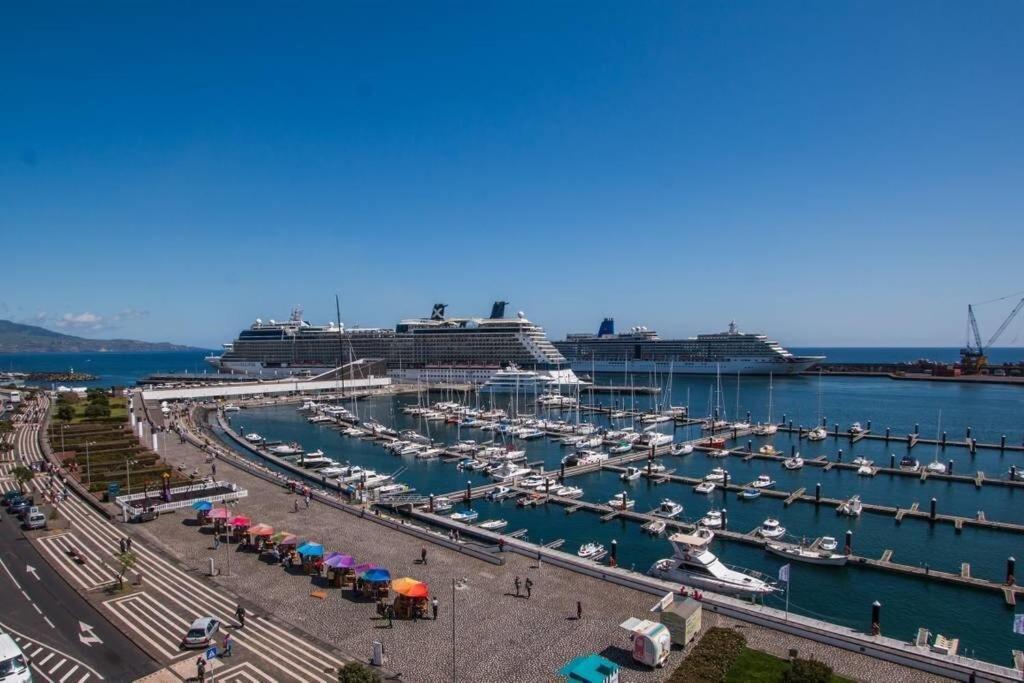 Guestready - Marina View Top Floor With Terrace Ponta Delgada Kültér fotó